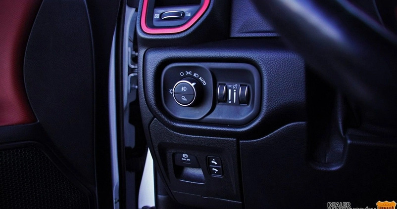 Dodge RAM cena 215000 przebieg: 78000, rok produkcji 2019 z Gdynia małe 781